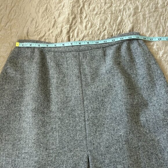 Vintage Gray Wool Tweed A-Line Midi Skirt With Back Button & Side Pleat - Picture 7 of 10